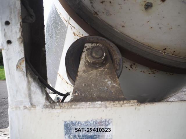 Mitsubishi FIGHTER 2015-02 1210701-26