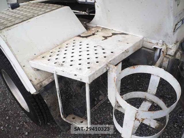 Mitsubishi FIGHTER 2015-02 1210701-27