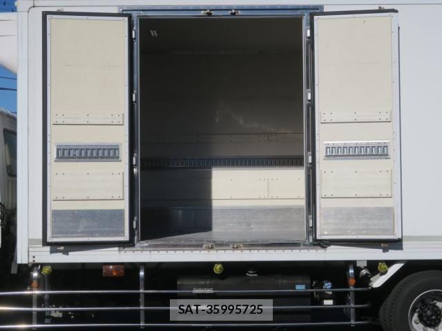 Mitsubishi FIGHTER 2015-07 695653-3