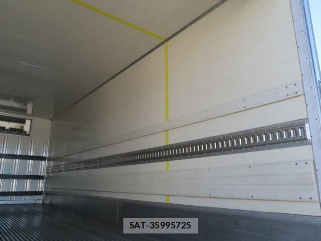 Mitsubishi FIGHTER 2015-07 695653-9