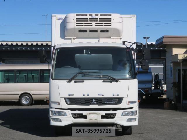 Mitsubishi FIGHTER 2015-07 695653-11
