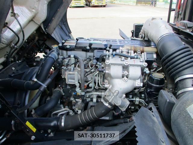 Mitsubishi FIGHTER 2024-03 535387-16