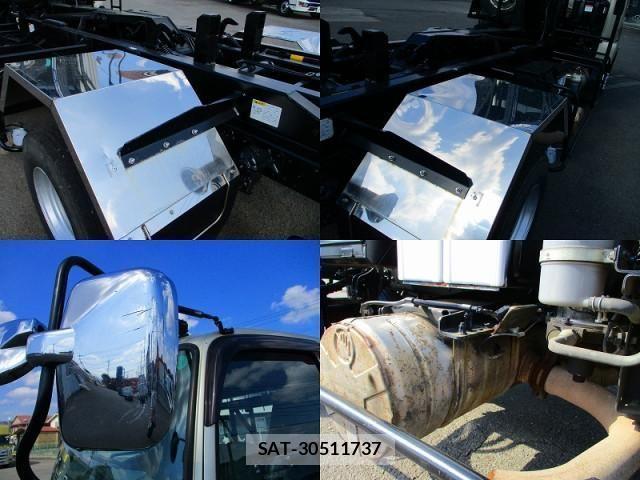Mitsubishi FIGHTER 2024-03 535387-19