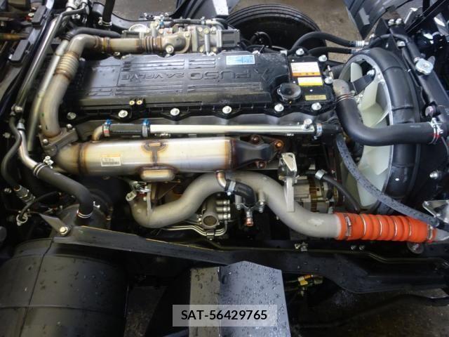 Mitsubishi FIGHTER 2022-08 535598-9