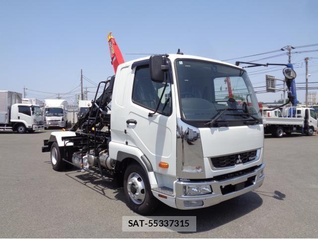 Mitsubishi FIGHTER 2024-10 695610-0