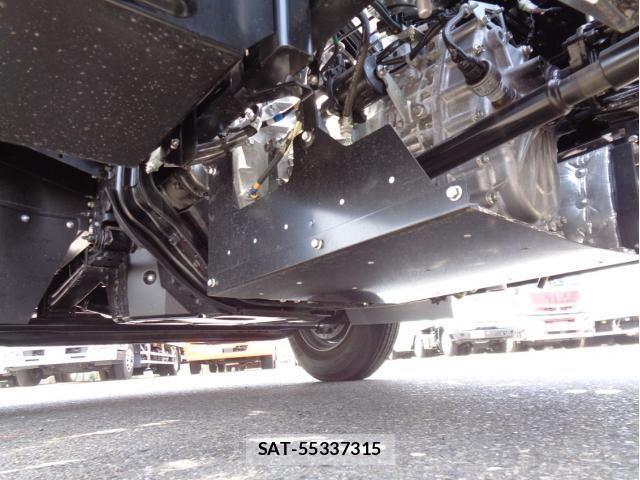Mitsubishi FIGHTER 2024-10 695610-8