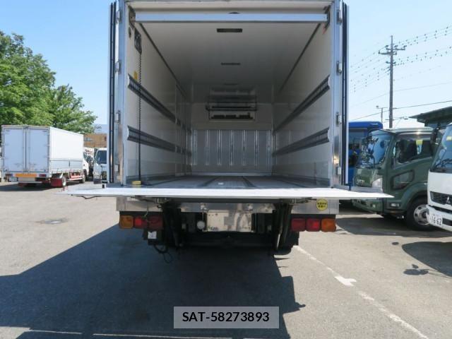 Mitsubishi FIGHTER 2023-12 535369-15