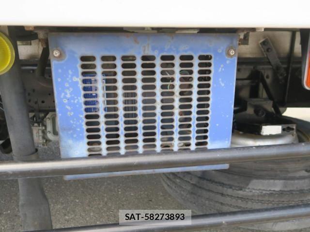 Mitsubishi FIGHTER 2023-12 535369-16