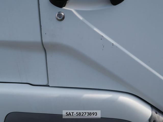 Mitsubishi FIGHTER 2023-12 535369-22