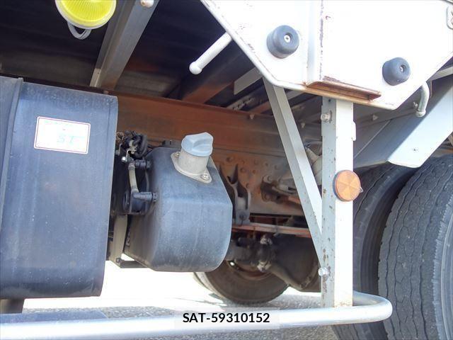 Mitsubishi FIGHTER 2024-04 535480-5