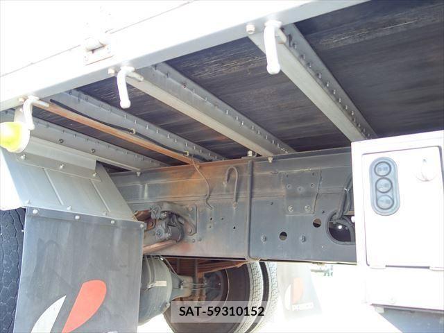 Mitsubishi FIGHTER 2024-04 535480-6