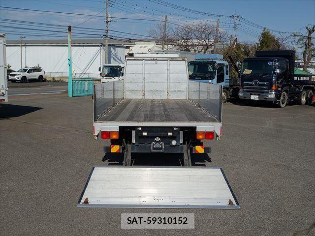 Mitsubishi FIGHTER 2024-04 535480-10