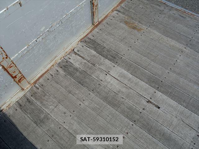 Mitsubishi FIGHTER 2024-04 535480-15