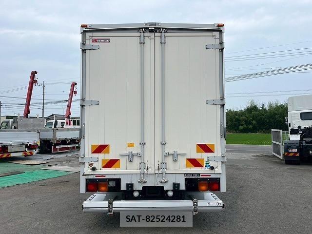 Mitsubishi FIGHTER 2020-04 1132951-6