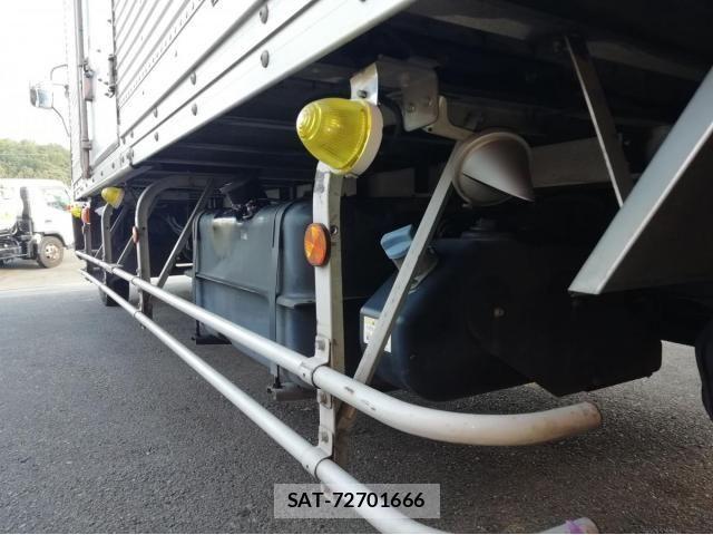 Mitsubishi FIGHTER 2023-12 535297-11
