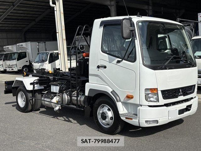 Mitsubishi FIGHTER 2024-10 1082327-0