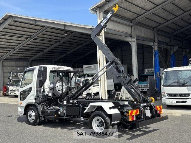 Mitsubishi FIGHTER 2024-10 1082327-13