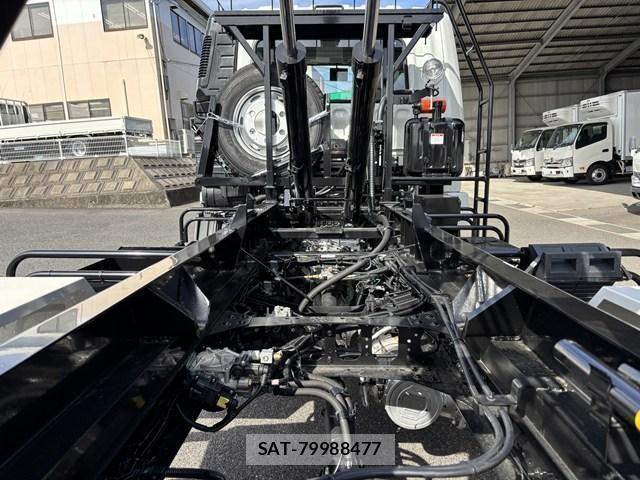 Mitsubishi FIGHTER 2024-10 1082327-20
