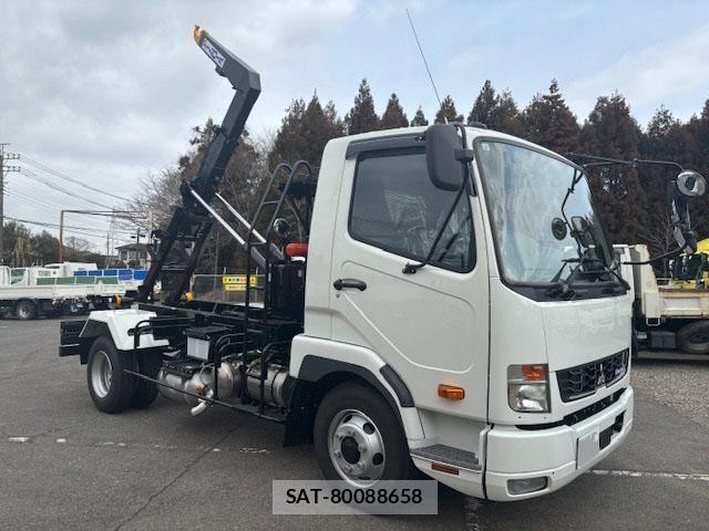 Mitsubishi FIGHTER 2024-10 1082329-6