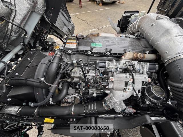Mitsubishi FIGHTER 2024-10 1082329-26