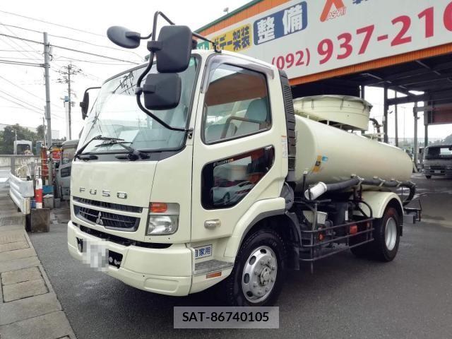 Mitsubishi FIGHTER 2010-05 1554097-0