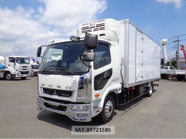 Mitsubishi FIGHTER 2022-09 1095875-1