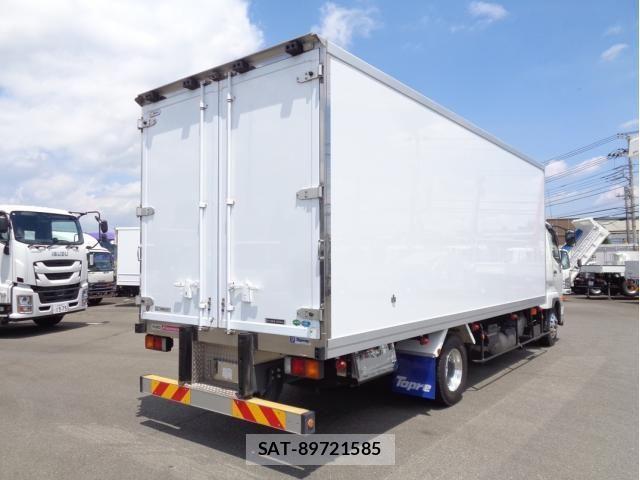 Mitsubishi FIGHTER 2022-09 1095875-2