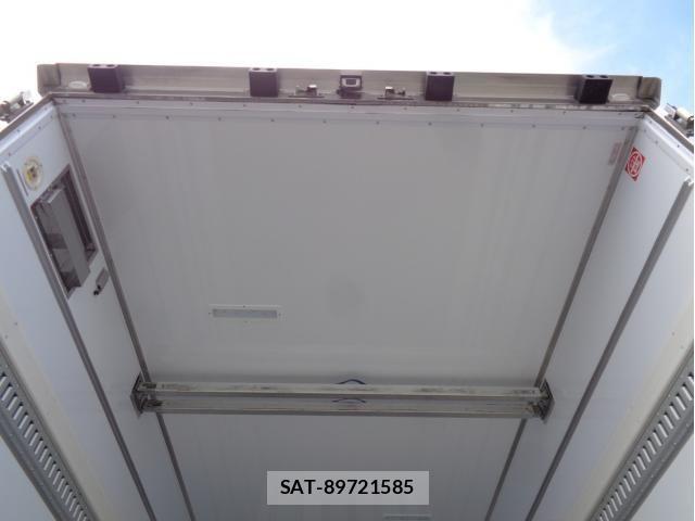 Mitsubishi FIGHTER 2022-09 1095875-6
