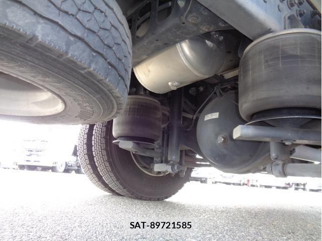 Mitsubishi FIGHTER 2022-09 1095875-12