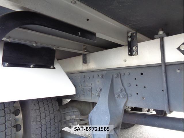 Mitsubishi FIGHTER 2022-09 1095875-15