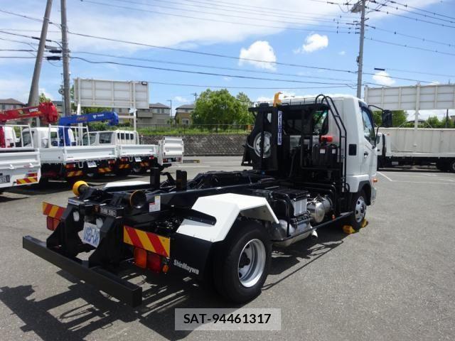 Mitsubishi FIGHTER 2024-11 1177553-3