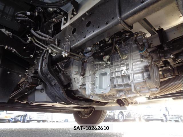 Mitsubishi FIGHTER 2023-04 1659857-14