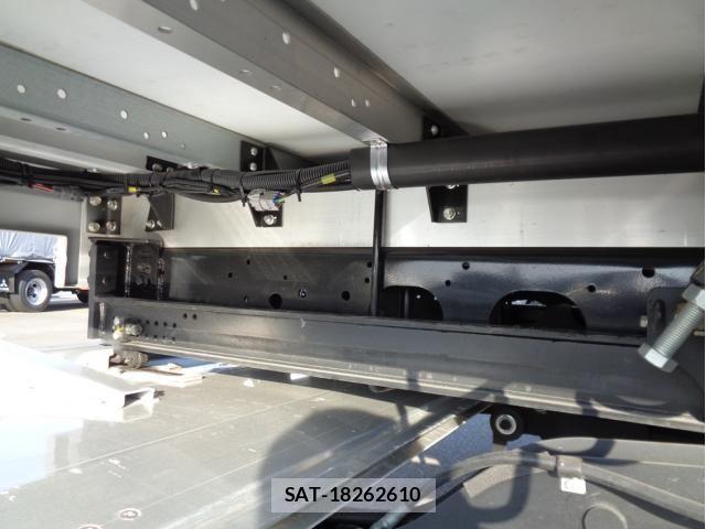Mitsubishi FIGHTER 2023-04 1659857-19