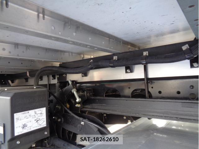 Mitsubishi FIGHTER 2023-04 1659857-20