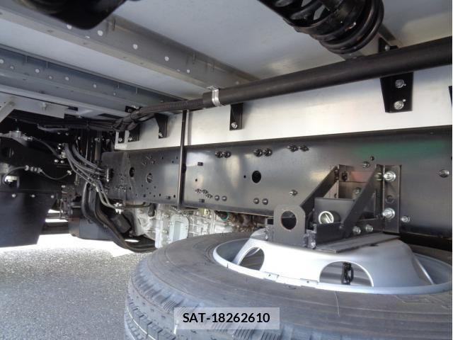Mitsubishi FIGHTER 2023-04 1659857-22