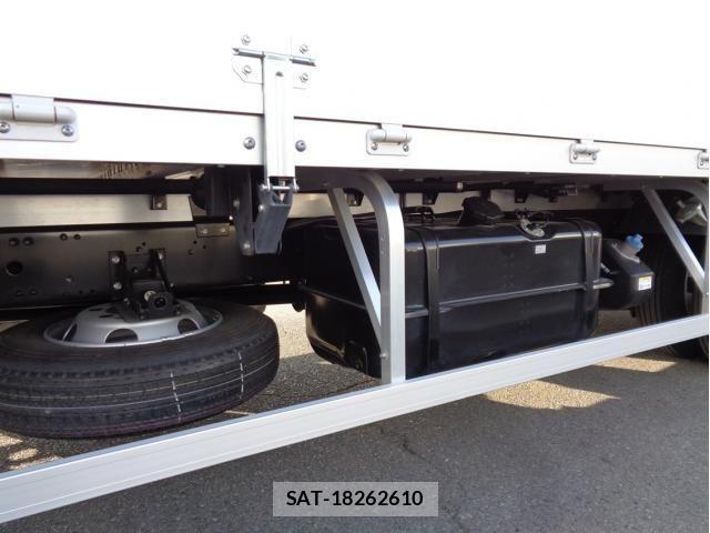 Mitsubishi FIGHTER 2023-04 1659857-23