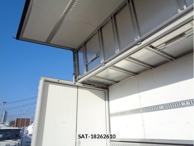 Mitsubishi FIGHTER 2023-04 1659857-7