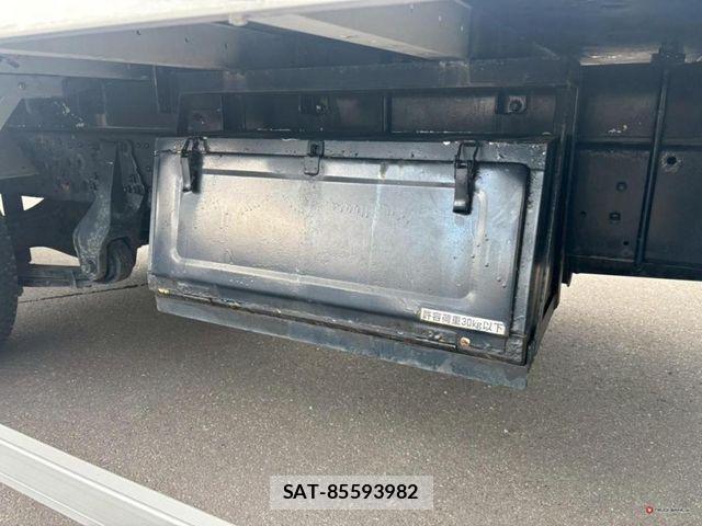 Mitsubishi FIGHTER 2019-01 1659860-9