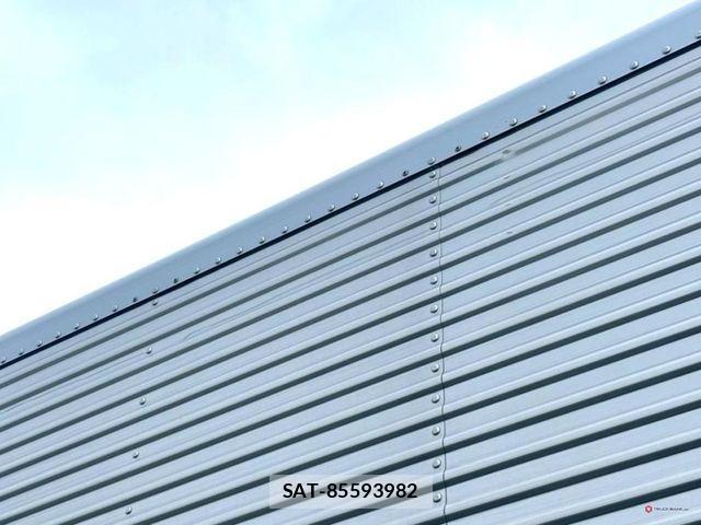 Mitsubishi FIGHTER 2019-01 1659860-11