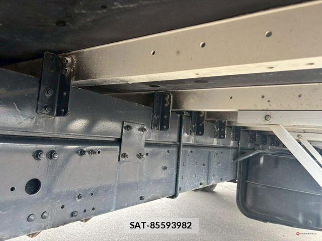 Mitsubishi FIGHTER 2019-01 1659860-5
