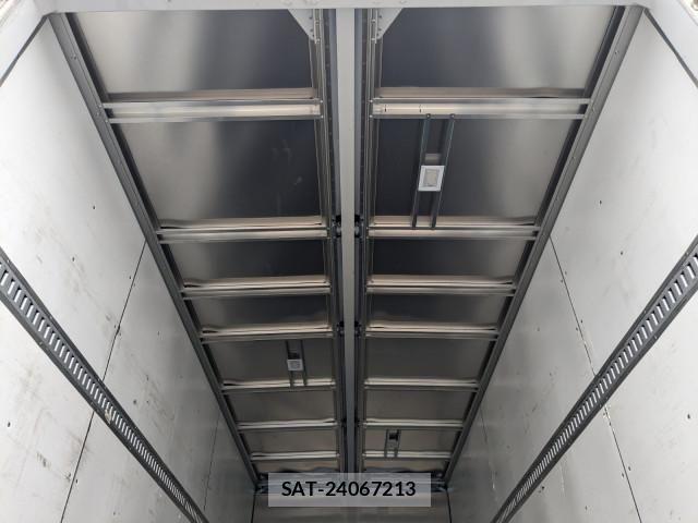 Mitsubishi FIGHTER 2023-09 1742896-15