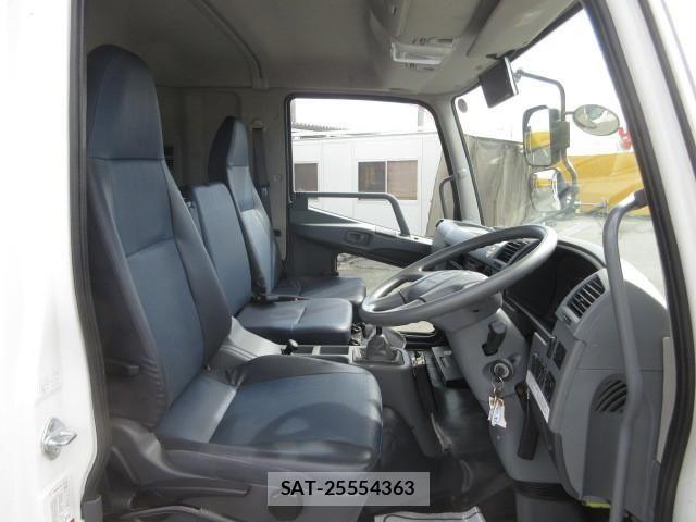 Mitsubishi FIGHTER 2014-09 1742900-22