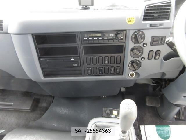 Mitsubishi FIGHTER 2014-09 1742900-24