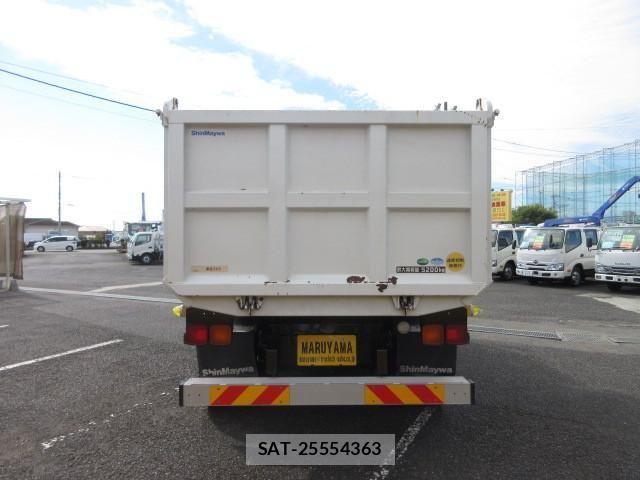 Mitsubishi FIGHTER 2014-09 1742900-6