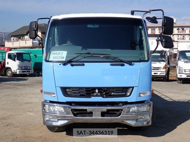 Mitsubishi FIGHTER 2014-11 2008983-7
