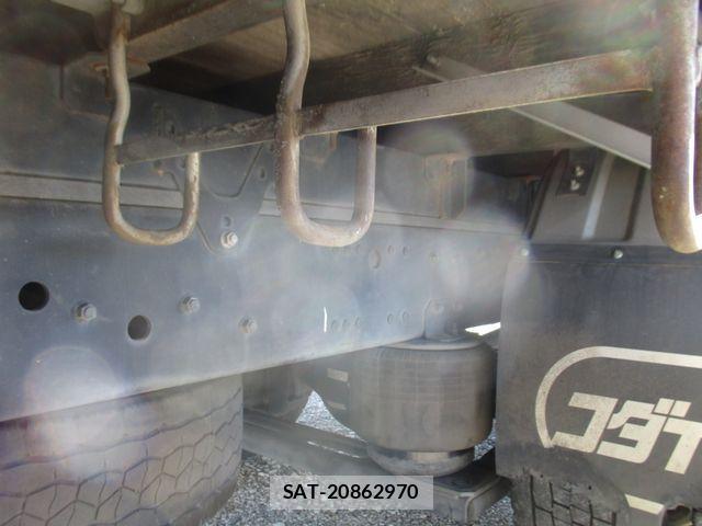 Mitsubishi FIGHTER 2014-12 2008979-10