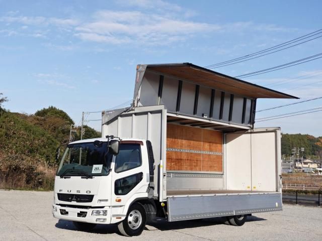 Mitsubishi FIGHTER 2014-10 2018165-24