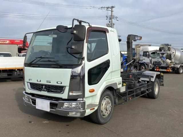Mitsubishi FIGHTER 2018-01 2018162-0