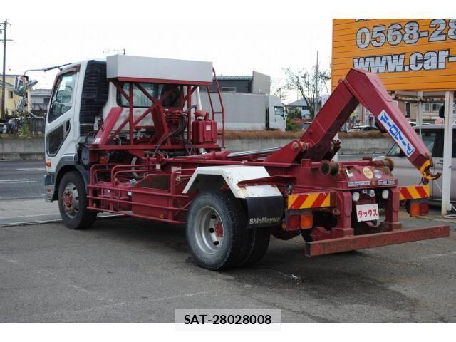 Mitsubishi FIGHTER 2016-11 2099366-22