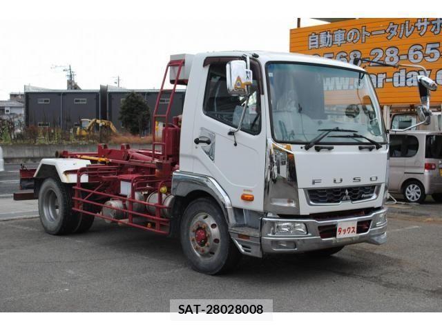 Mitsubishi FIGHTER 2016-11 2099366-4